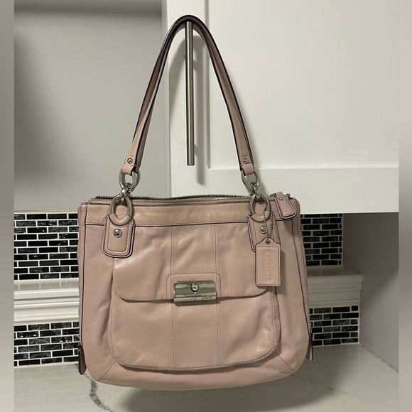 Coach Handbags - Blush Coach Kristin Leather Zip Purse